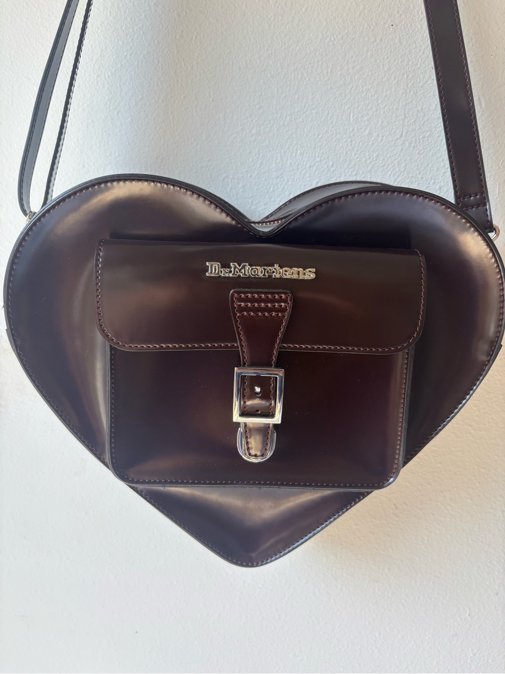 Dr. Martens Heart Crossbody Bag Oxblood Burgundy Leather NWOT - Picture 2 of 7